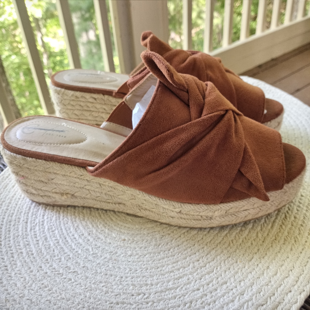 C est1946 Espadrille Wedges